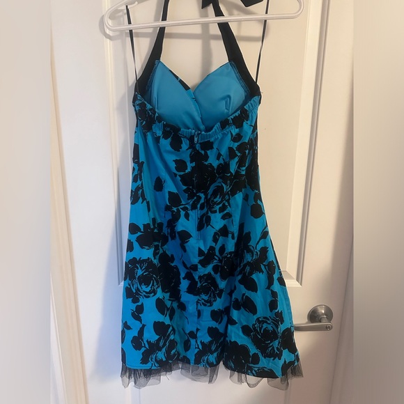 Blue and Black Flowered Dress - Picture 3 of 6